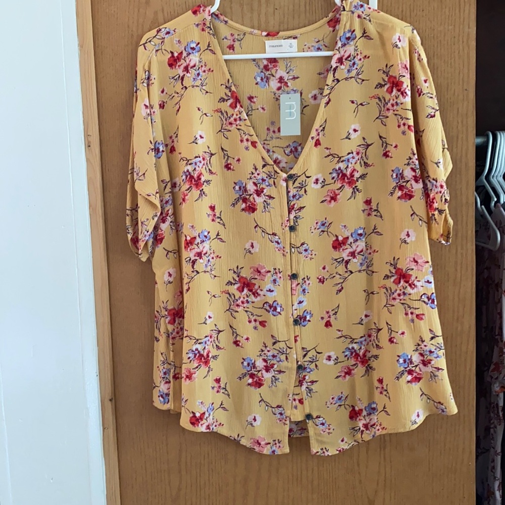 Maurice’s button down top